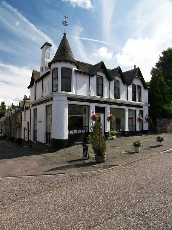 The Merryburn - Rooms And Courtyard Studios 던켈드 객실 사진