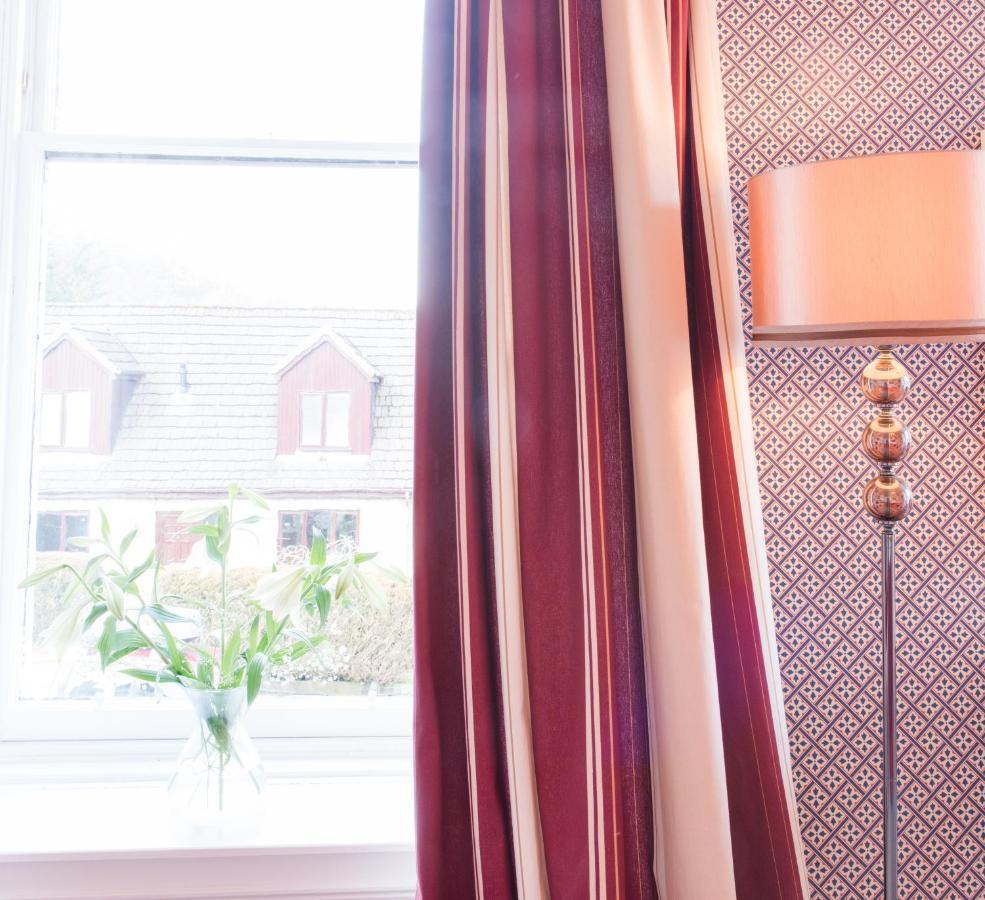 The Merryburn - Rooms And Courtyard Studios 던켈드 외부 사진