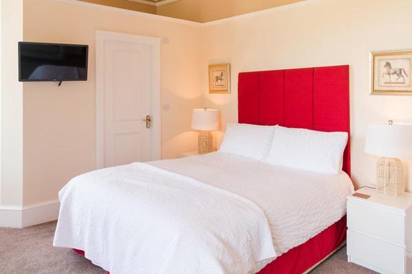 The Merryburn - Rooms And Courtyard Studios 던켈드 외부 사진