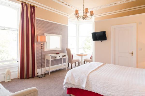 The Merryburn - Rooms And Courtyard Studios 던켈드 외부 사진