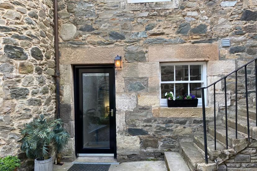 The Merryburn - Rooms And Courtyard Studios 던켈드 외부 사진